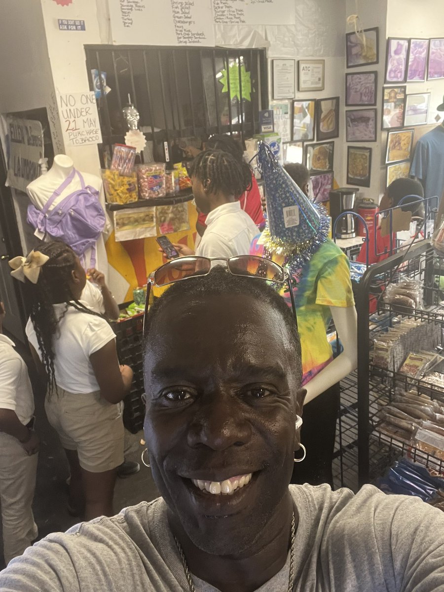 BCotlon's tweet photo. Another great time of the year, “it’s back 2 school time! Lower 9th Ward Strong!! https://t.co/dvvfevT3Pt