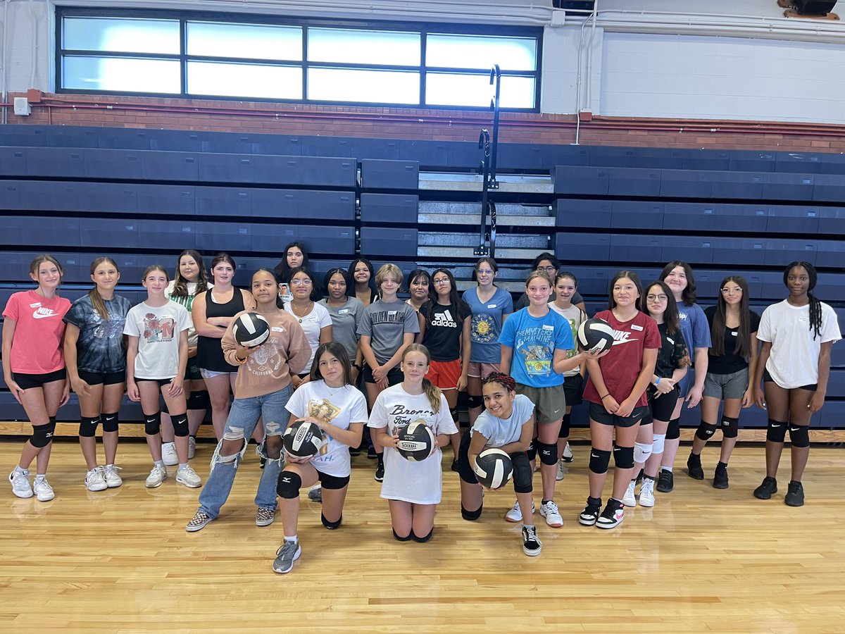 MrsBrantley17's tweet photo. Volleyball Tryouts were a success!!! #TMSleuth #TurnerFamily @MsYunger @kugrad2014 https://t.co/B9Rqe7kwBv