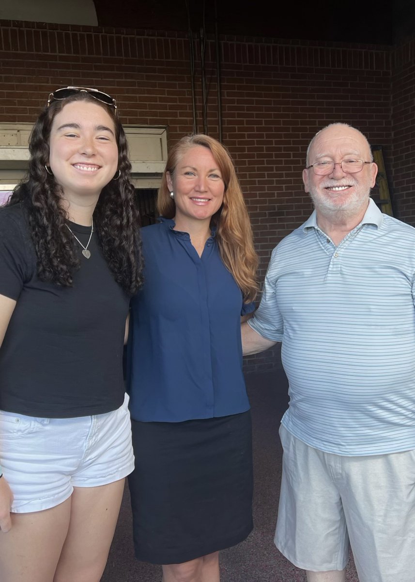 Thank you @Rep_Stansbury for meeting with me & my granddaughter to discuss the importance of the PASTEUR Act to fight antibiotic resistance, particularly for people with #CysticFibrosis. We are so grateful you're moving to cosponsor this lifesaving bill!

#CFAdvocacy #PASTEURact