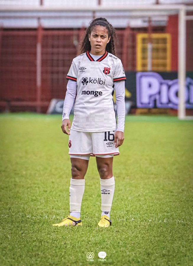 Después de 8 meses volví nuevamente a las canchas, una situación de salud que me alejó de lo que tanto amo, hoy puedo darle gracias a Dios porque logré volver, porque yo nunca me doy por vencida y mi fe es más grande que el problema🙏🏽⚽️