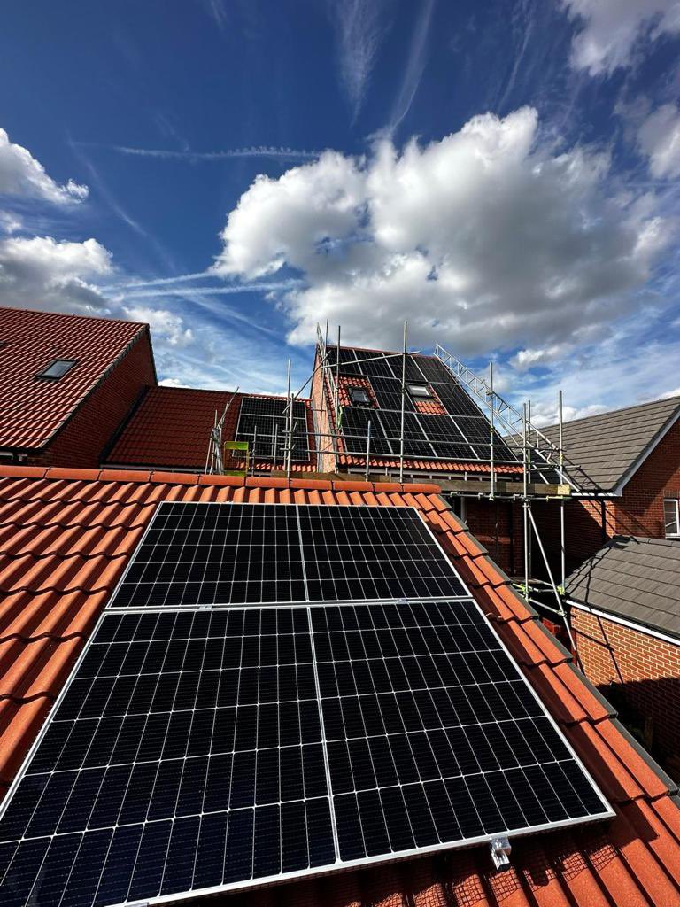 Erigo_UK's tweet photo. As well as building #passivhaus homes, we also fit #solar PV systems to existing homes (as we had qualified to fit them to our passivhaus new builds). Some glorious skies over Didcot last week. https://t.co/pMUrOOgMYr