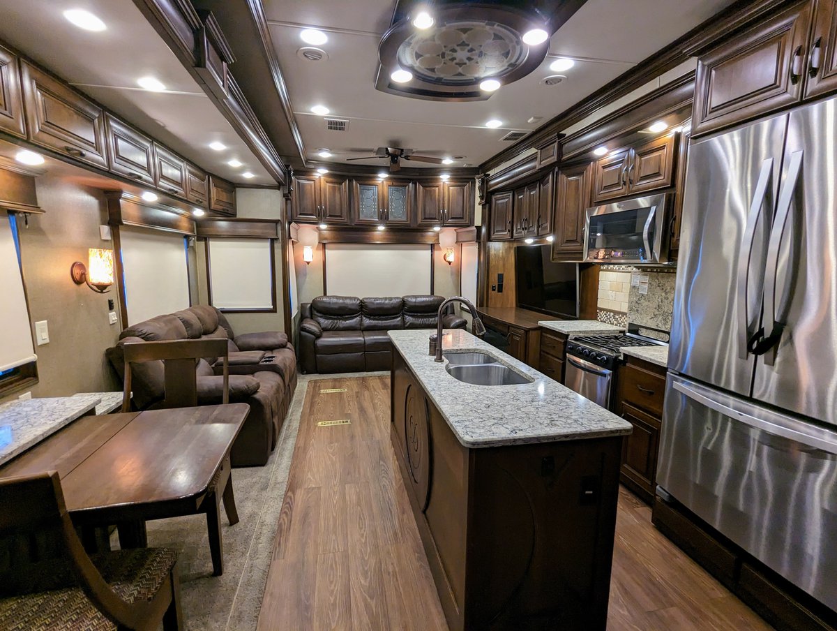 Living in LUXURY! #rvlife #rvliving #rvlifestyle #rvtiktok #rvtour #rvfamily #camper #camperlife #campers #camperlifestyle #suncity #suncityrv #suncityaz #motorhome #motorhomelife #motorhomes #arizona #phoenixarizona #glendaleaz #az #phx #phxaz #phoenixaz #peoriaaz #westvalleyaz