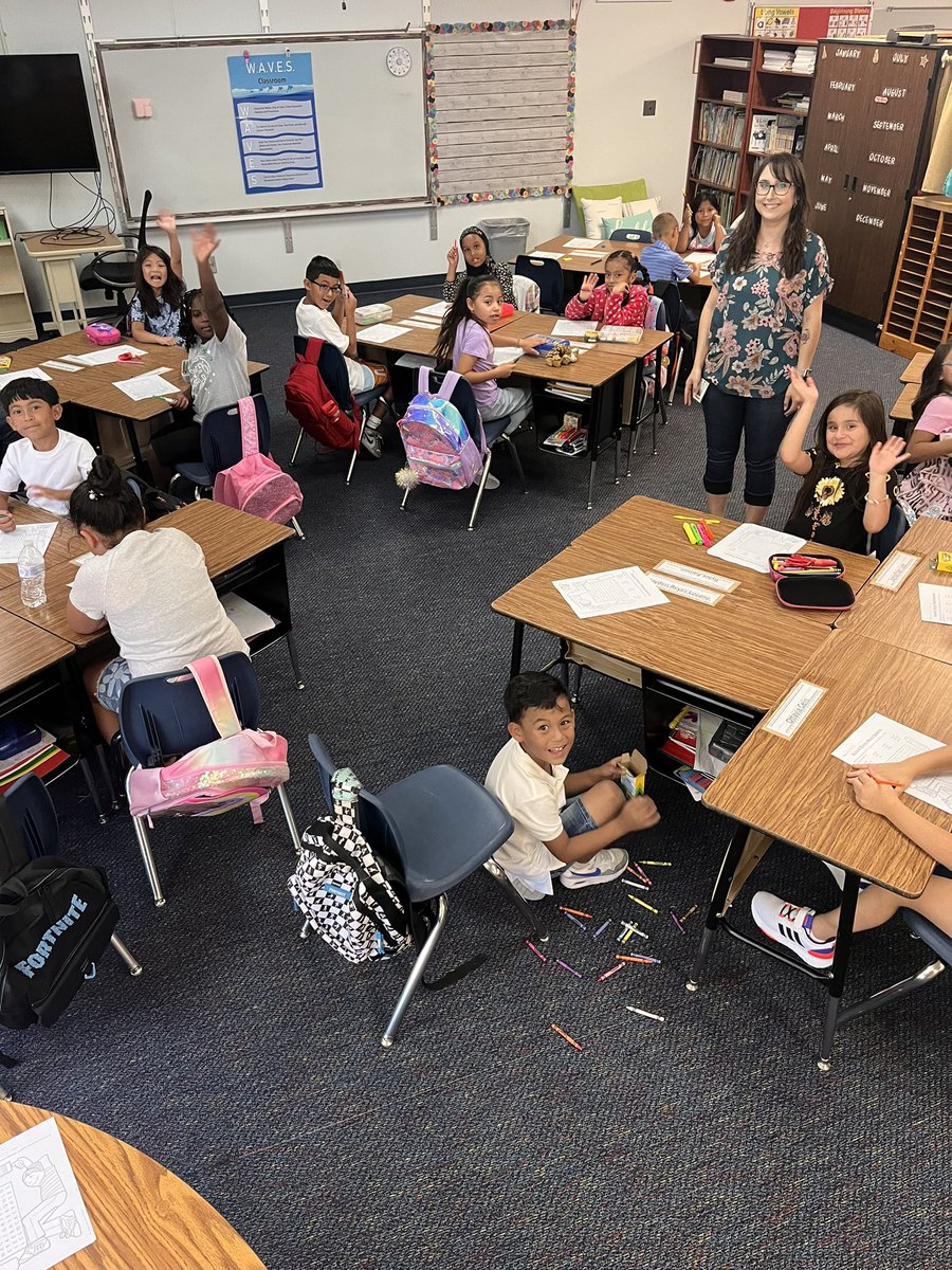 457DeLoach's tweet photo. Nothing beats the energy and excitement of the first day of school! @GWdolphins Striving to be the top elementary school in Garden City. @USD457 https://t.co/fatL6qR4Gl