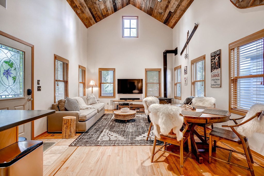 VisitBreck tweet media