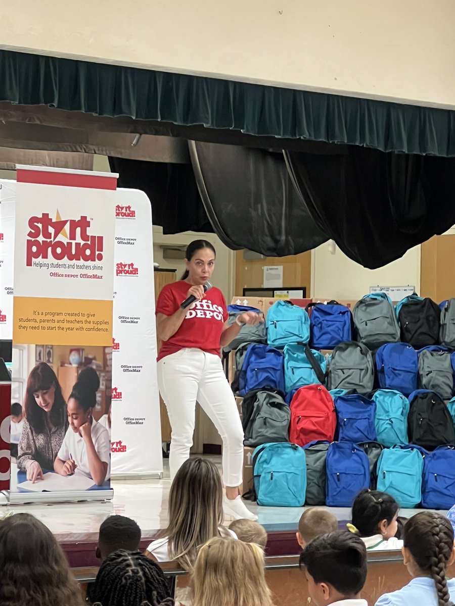 MrsBennettReads's tweet photo. Today we felt the ❤️ from the business community. Every student received a backpack full of supplies and teachers received a generous donation for supplies. Thank you ODP Corp.
 @officedepot and @DomtarEveryday @pbcsd @southPbcsd @BocaRatonElem @rhelfe @EducationFdnPBC https://t.co/IsfaCVVfv1
