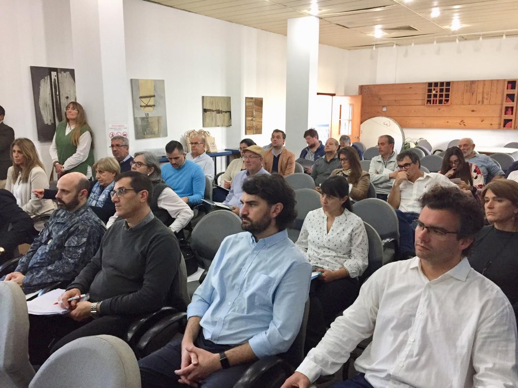 marioaya66's tweet photo. Audiencia pública en Salto en el marco del estudio de impacto ambiental y social del proyecto del canal de navegación en el tramo Colon Pdu km
207,8 a Salto Concordia km336,3 del Río Uruguay @MiguelFeris @mealmiron @titoperezrodino https://t.co/QEc2NybHa5