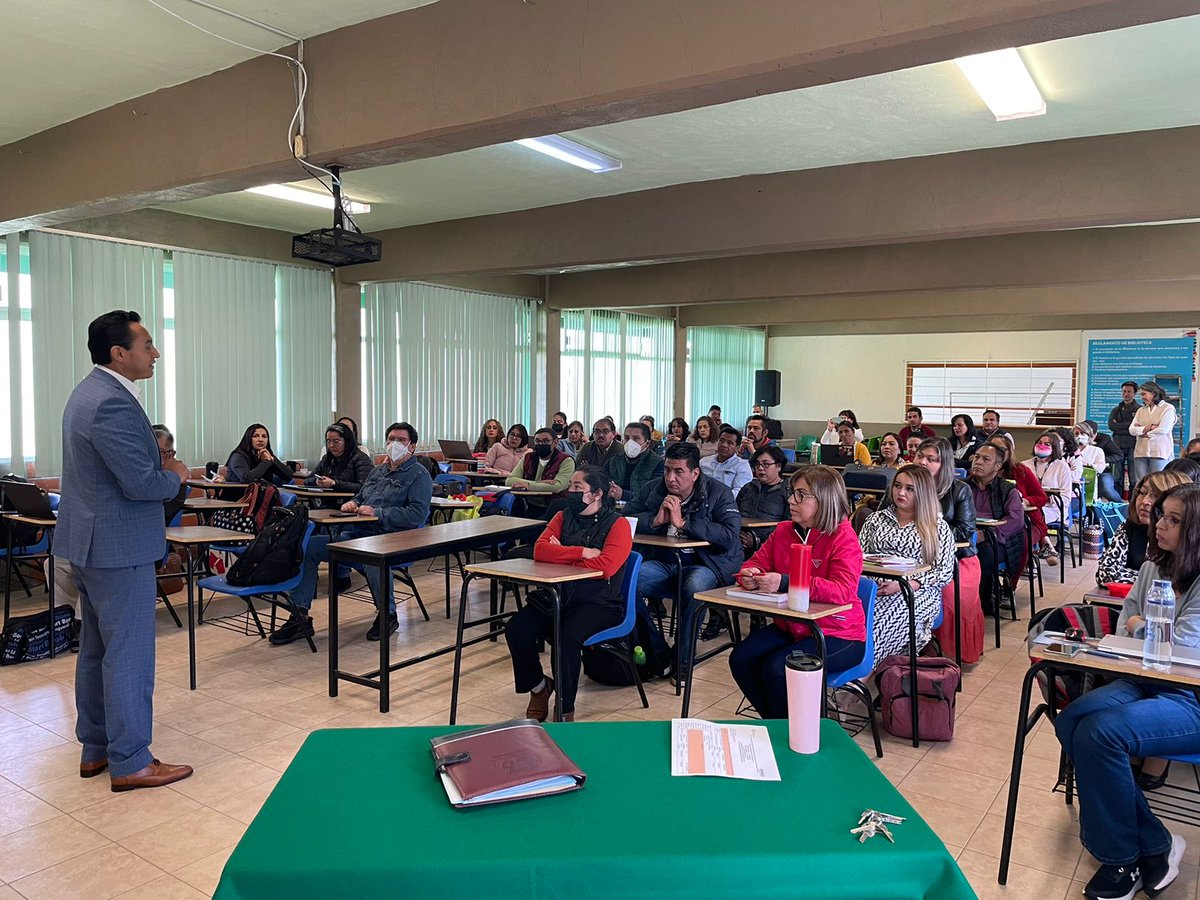 05Supervision's tweet photo. El objeto de la educación es formar seres aptos para  gobernarse a sí mismos, y no para ser gobernados por los demás. Zona 05 BG presente en la Jornada de Acompañamiento Académico Fase Intensiva Agosto (2023)
@geramonro05, 
@SEMSedomex 
@EdomexDgfa 
@dbg_epoem 
@SbgRegionToluca https://t.co/yzVl3HnspK