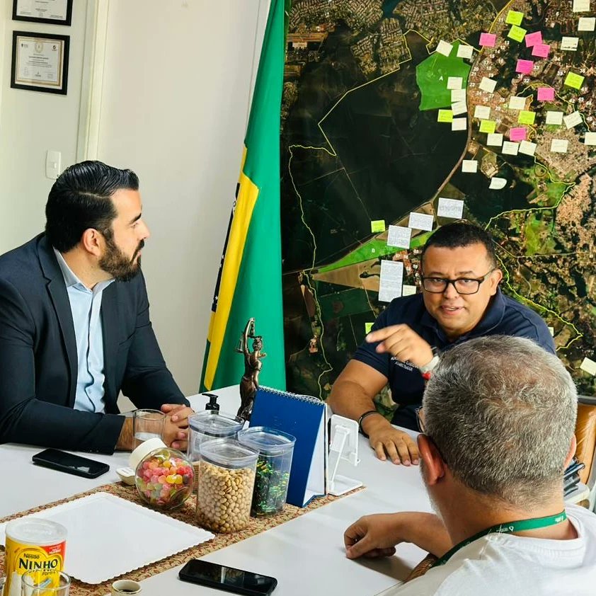 AdeCardoso's tweet photo. Hoje (15) recebi o novo Diretor Executivo do Jardim Botânico de Brasília (JBB), localizado em nossa região administrativa, Allan Freire.

O JBB tem sido um grande parceiro estratégico dentro de nossa RA, pois é um excelente ponto turístico do DF. Foi uma ótima conversa. https://t.co/le5LGBA2fy