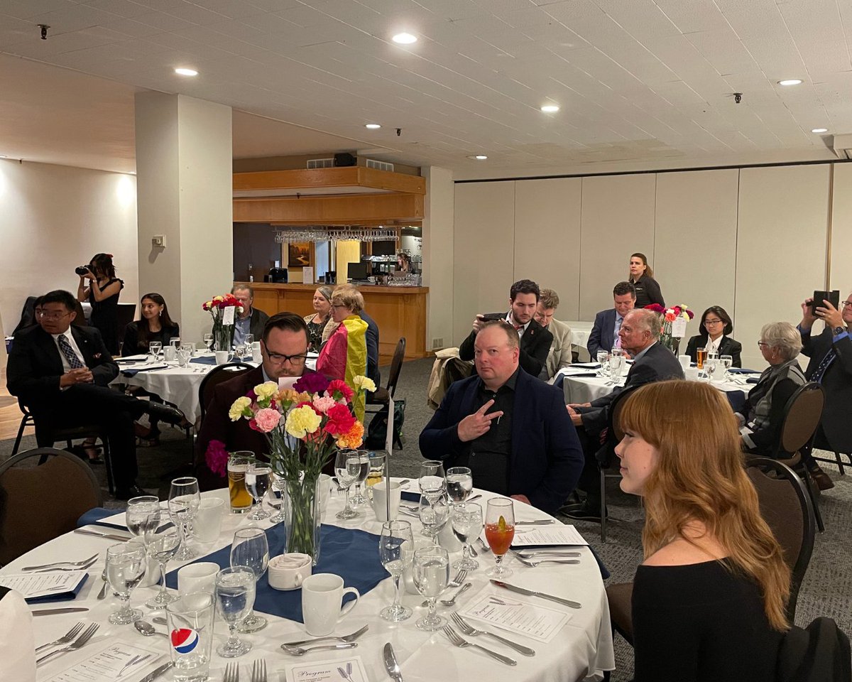 Thanks to our amazing community for joining us at Speaker’s Night last week!🥂🎉

It was an honour to have Senator Gigi Osler as our keynote speaker, talking about how her experiences as a surgeon apply to her current role as a senator.

Full photo album is on our Facebook page📷