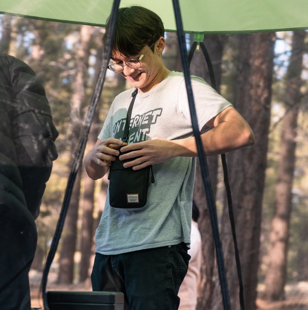 OfflineTV's tweet photo. if this gets 3 likes we’ll make a camping video sequel soon 🦌🏔️ https://t.co/P4wXvx1c8i