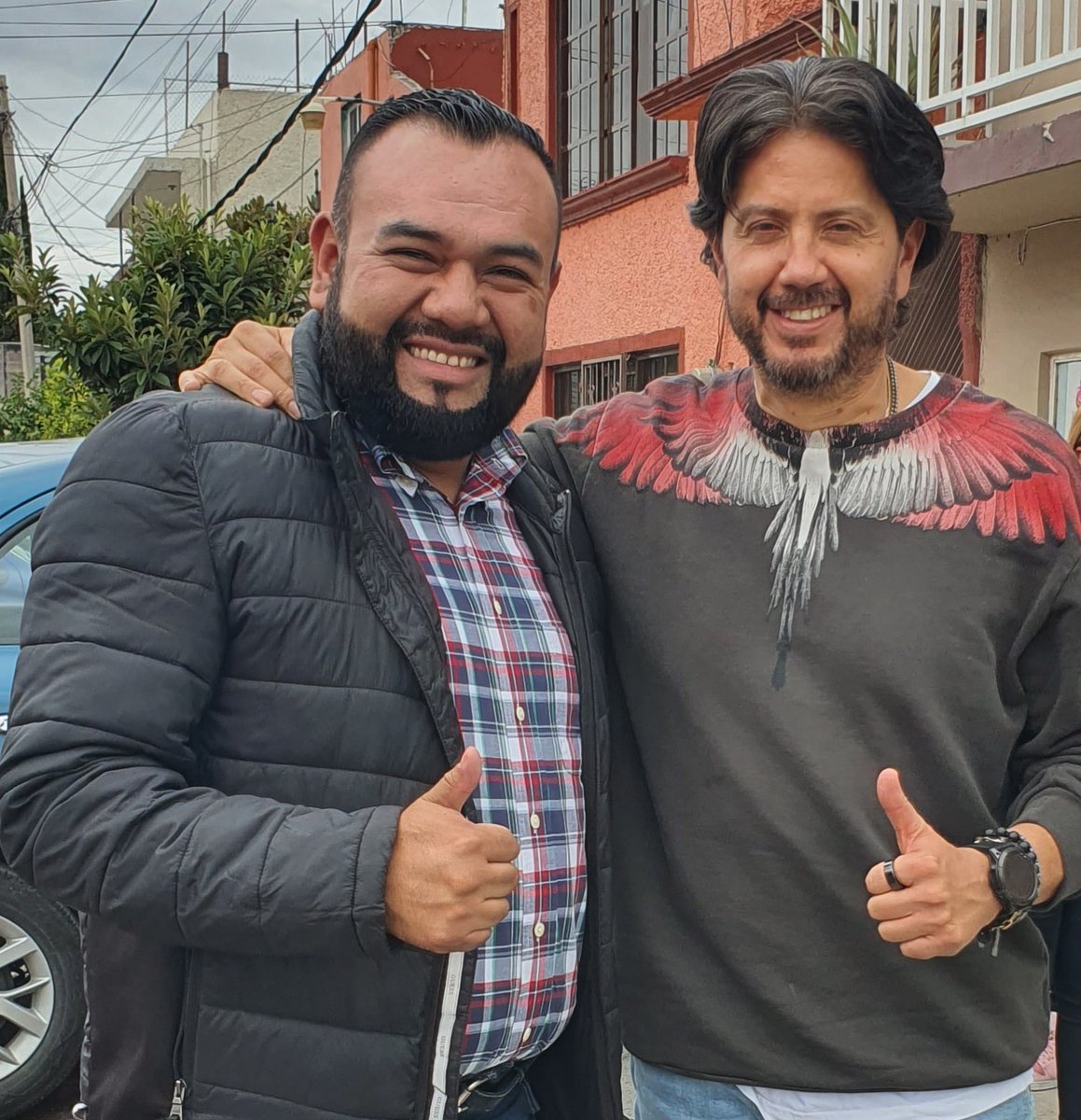 isra_p_g's tweet image. Siempre un verdadero honor recibir a nuestro amigo @EduardoFloMa1 en el Dtto  8. 

Coincidimos con  la idea de Seguir impulsando y trabajando a favor de todas nuestras amigas del #Distrito8 de la mano de nuestro lider @Alfredo Del Mazo. 

#TeamADM 
#VePorMas 
#JuntosAlFrente