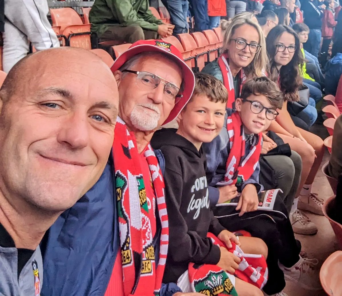 staycwrex's tweet photo. @RMcElhenney My kids first ever time watching @Wrexham_AFC play in the football league - and what a match it was! 🤩 https://t.co/3iKrAbezqP