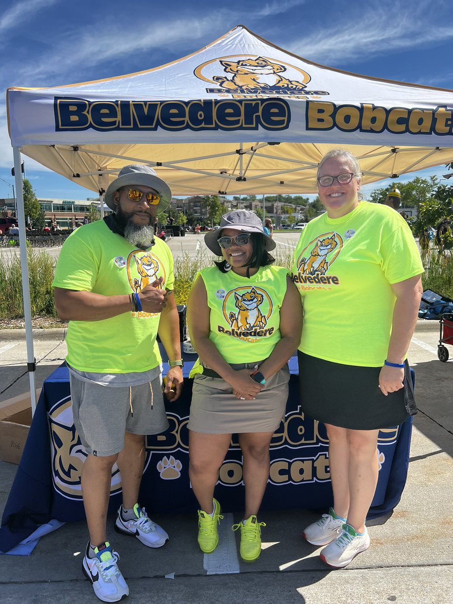 OPS_Belvedere's tweet image. Calling all Bobcats🐾! We can’t wait to see you in the morning at 8:35! 📚✏️📕🖍️ #readysetglow