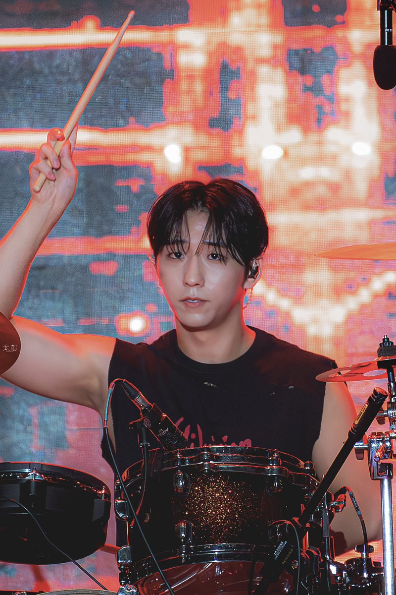 230811 JUMF MUSIC FESTIVAL HQ

🥺

#XdinaryHeroes #엑디즈 #엑스디너리히어로즈 #건일 #Gunil