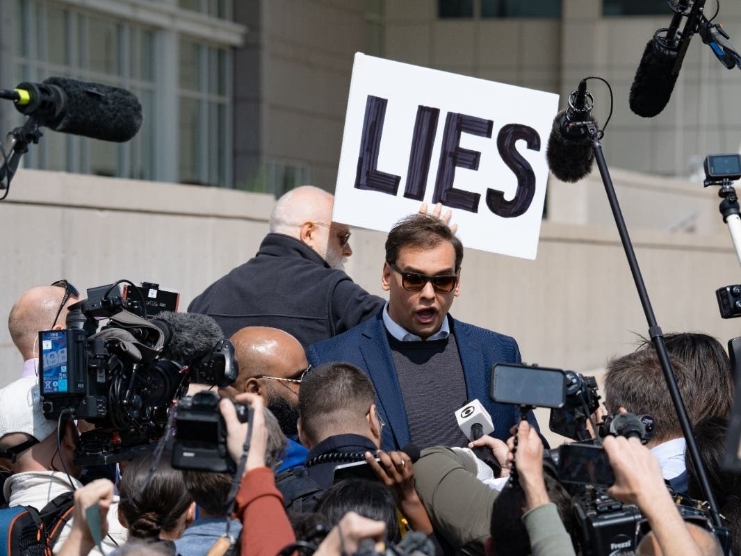 Greg Hach, a lawyer and Air Force veteran from Long Island, said he's running because voters "were conned by a crook and serial liar." trib.al/ZCLWQv1
