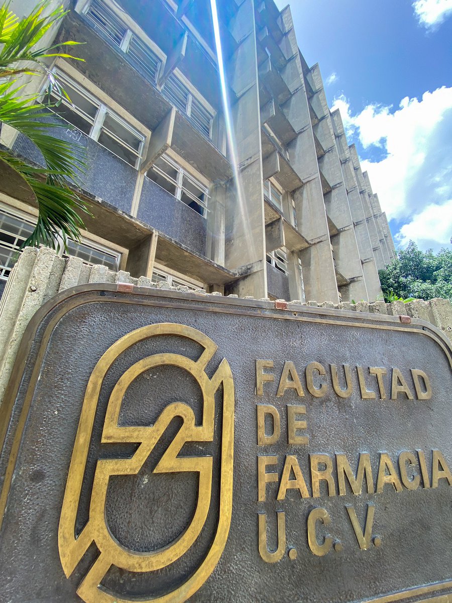 MVzlaBella's tweet photo. 🔴Junto al Vicepresidente de #PDVSAGAS Luis González Núñez y el Decano de la Facultad de Farmacia de la #UCV Carlos Ciangherottí, se realizó encendido de quemador (mechurrio), para puesta en servicio de la línea interna.
¡Gas directo para la UCV! 🔥
#InnovarParaCrecer https://t.co/vM9rU5gPG9