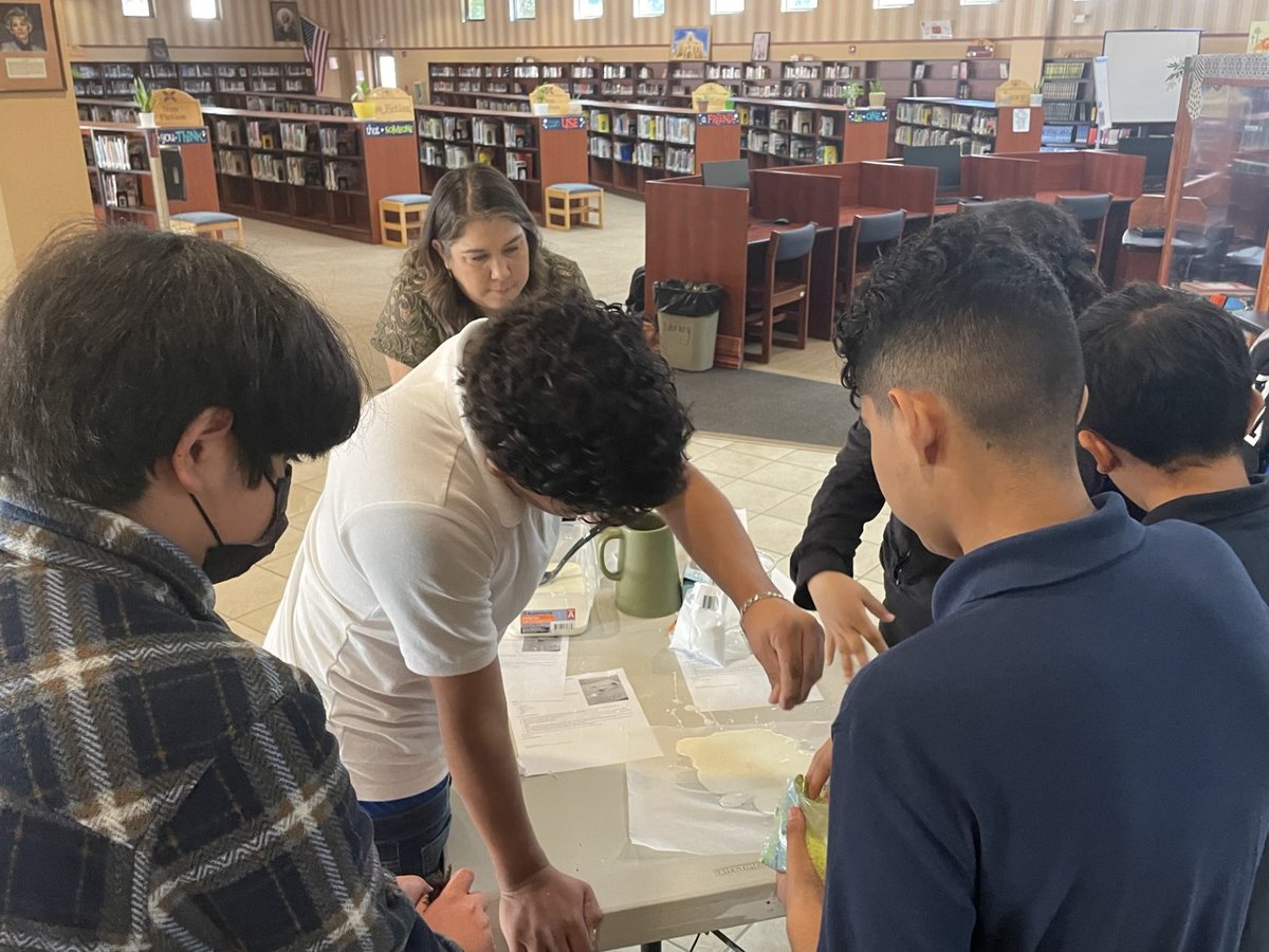 GemsBooktique's tweet image. How does weather affect glaciers? Mrs. Aguilar&apos;s students tested, observed, and reflected while searching for the answers. Proud of the conversations they had in today&apos;s lesson. @GEMS_RSalcido @CoronaAlex_GEMS #GEMSpride