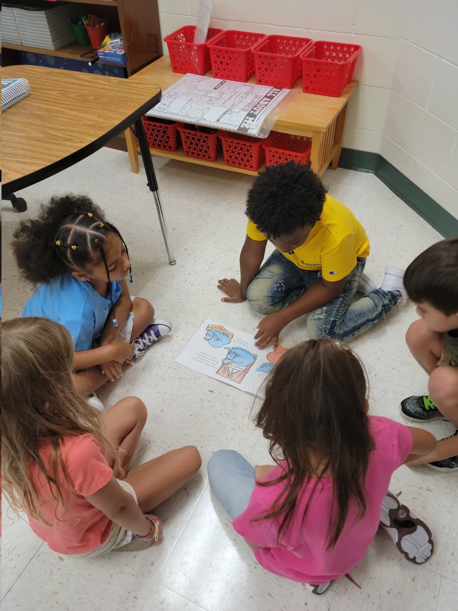 Peer Tutoring Room 320! Mr. Thomas' Neighborhood! <a href="/spiritbelieves/">Spirit Elementary</a>