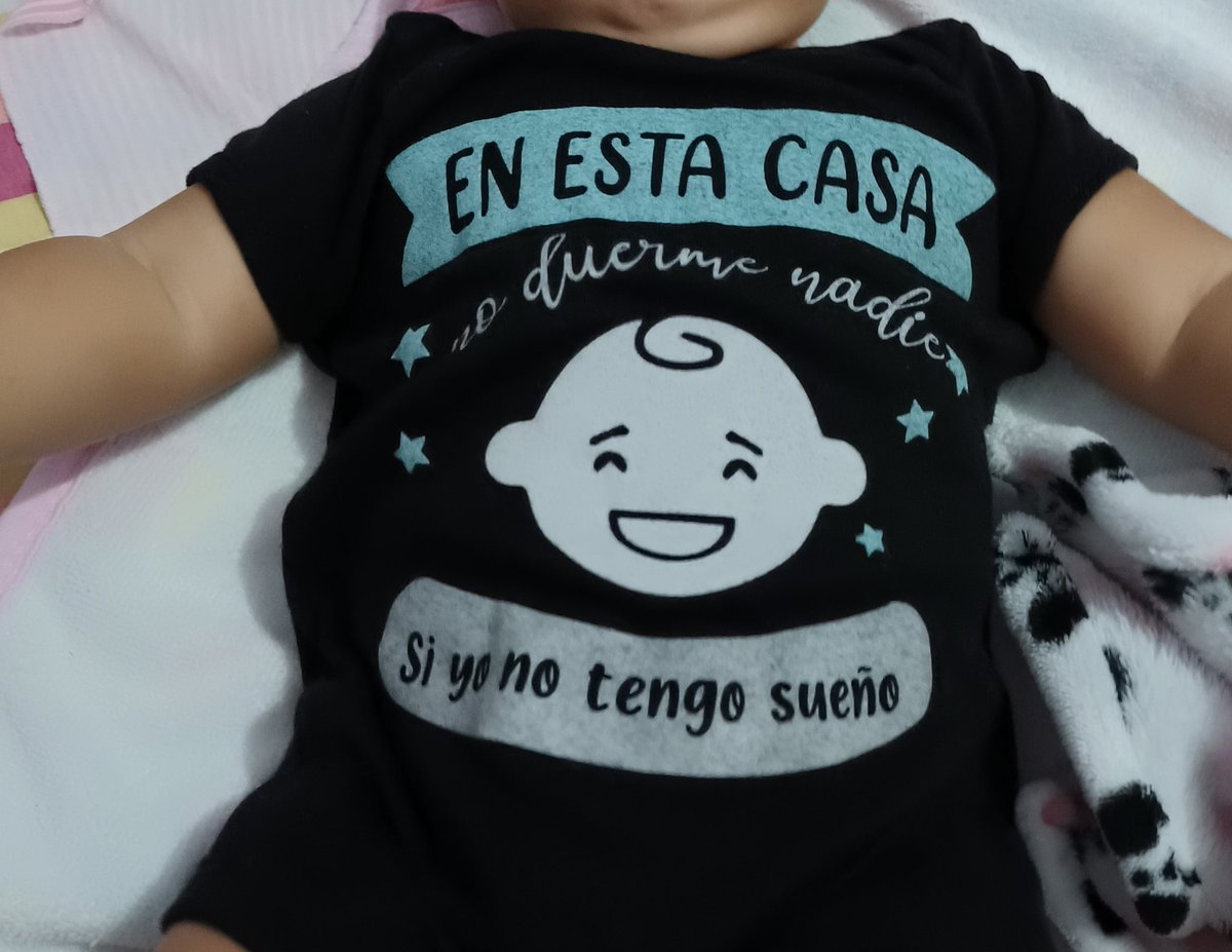 dennise_07_'s tweet photo. 9 meses recibiendo órdenes de alguien que ni sabe hablar. https://t.co/0hwnHNTHme