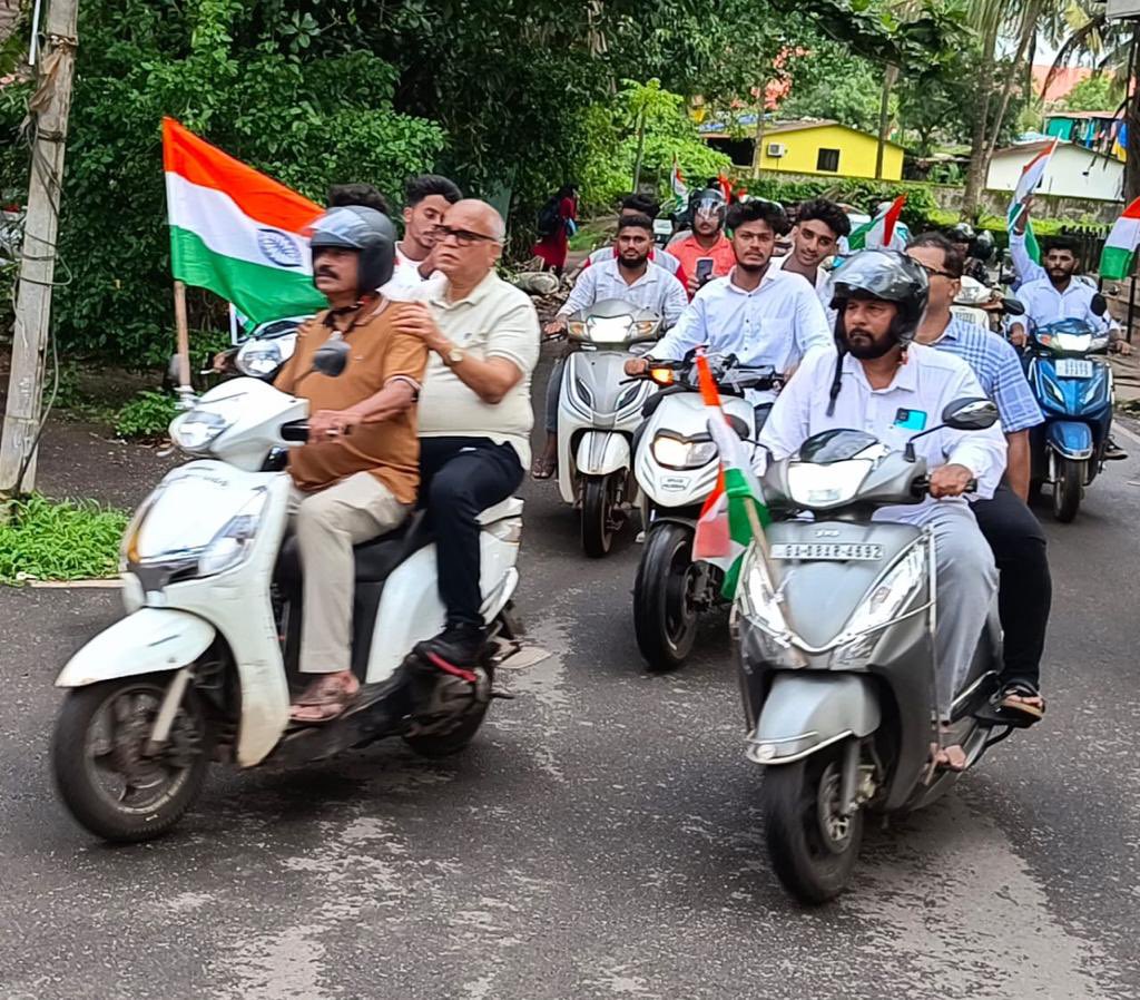 Bjym4margao's tweet photo. Members of Yuva Morcha flagging off the Independence Day bike rally with ex-CM and MLA @digambarkamat and president @GoaBjym @SamirMandrekar 
#MeriMatiMeraDesh @Tejasvi_Surya @BJYM @Parrikar4Modi @DNarvenkar @abhishekkakodk1 @akshay_parker @deeppudaa @ParagRaikar https://t.co/lS7hWvhxty