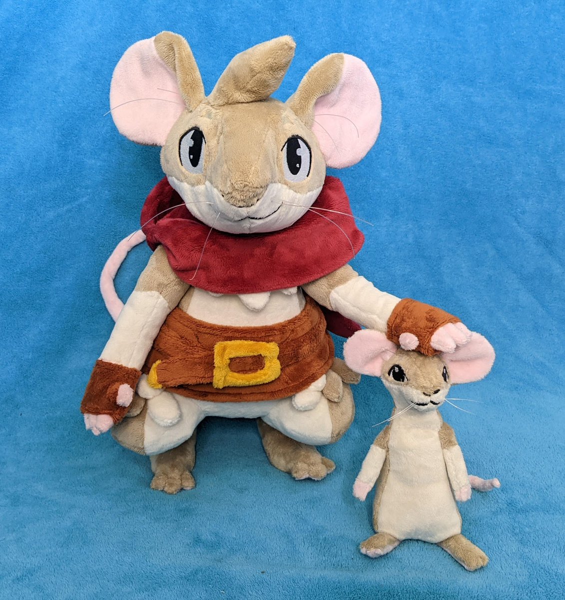 onioncrafts's tweet photo. finally able to share some pics of these two Little and Somewhat from RWBY! commissioned by @Paytonmaster365, thank you for giving me the opportunity to make these lil guys :) https://t.co/LA4X1ePBdl