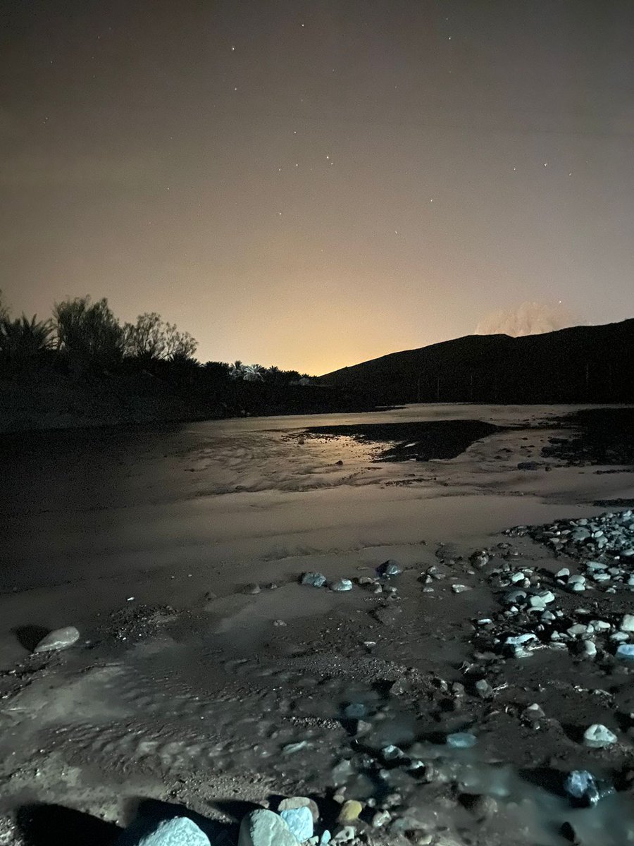 من لا يودك صادقٍ لا توده
              ومن لايداري خاطرك لاتدارية

القلب يجفل من وجيهٍ مصده
             وانا اشهد ان القلب دليل راعية

وسيلٍ جرى عن مدرجه لاتحده
         جنب وخل السيل يضرب مجارية
ومافات من دنياك صعبٍ مرده
          خذلك من الماضي عباره وتوجية