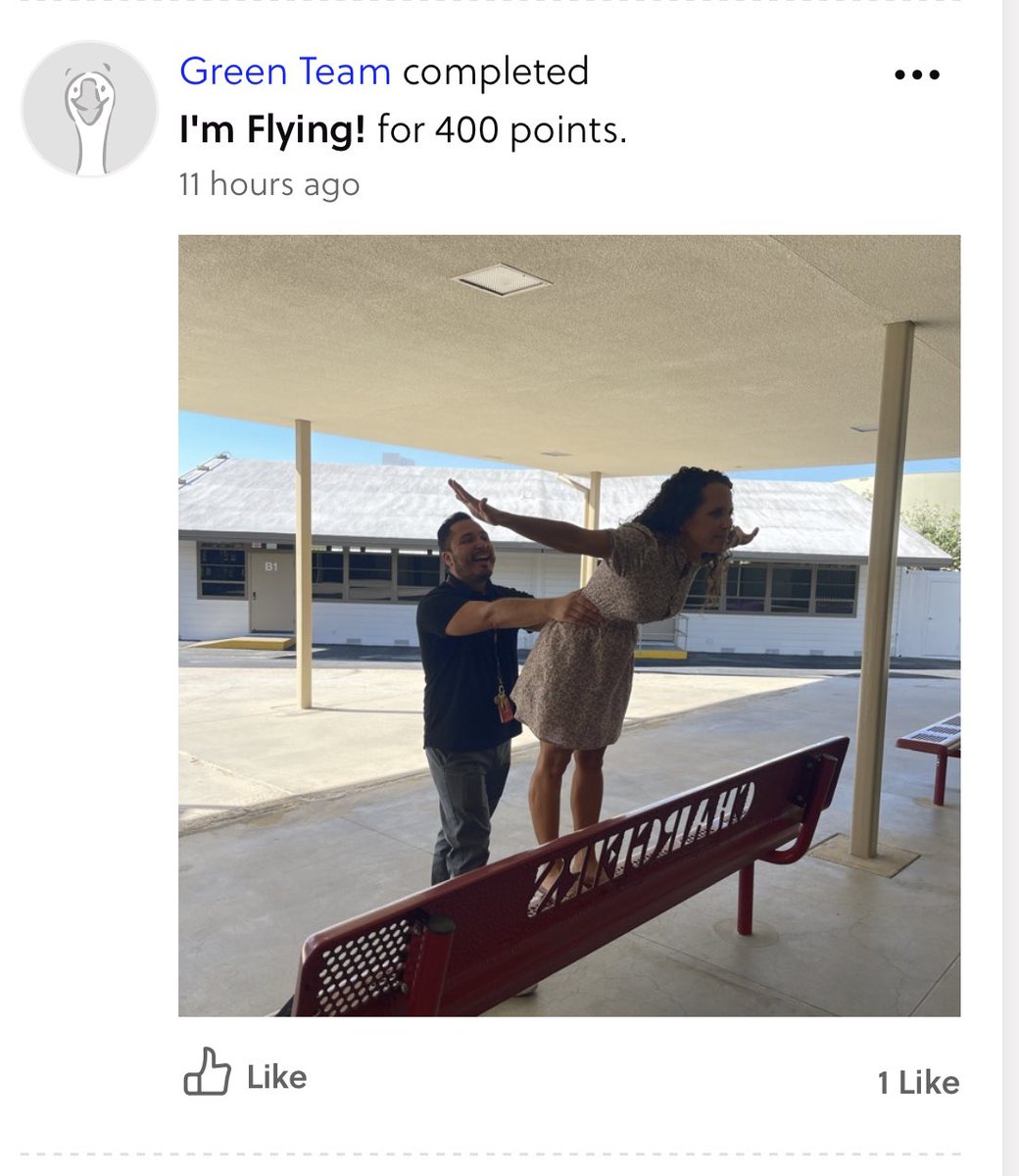 Harding_Elem's tweet photo. Who has time to be stressed about the #1stDayOfSchool when you have a @goosechase to win? Not The Mighty Chargers Of Harding Elementary! #TeachersHaveFunToo #HardingRocks❤️ #TeamBCSD https://t.co/3kIB4r0emw