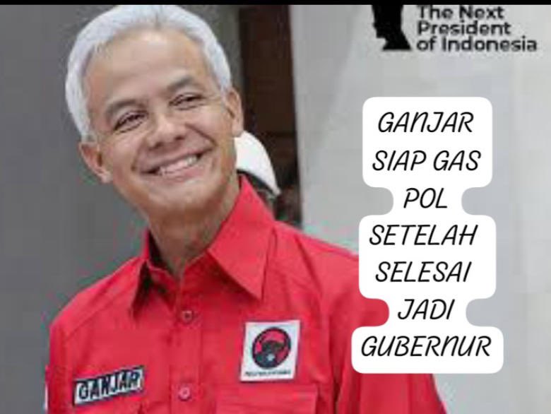 KakekHalal's tweet photo. Pasca 5 September 2023, Ganjar Bisa Gas Pol dan Menyalip Elektabilitas Prabowo

#GanjarAdalahGanjar 

Ganjar Pranowo saat ini masih menjabat sebagai Gubernur Jawa Tengah aktif sampai saatnya mengakhiri jabatan pada 5 September 2023 nanti. Itu artinya, sekitar tiga minggu ke depan seorang Ganjar Pranowo tidak lagi menjabat sebagai pejabat publik apa pun dan sepenuhnya menjadi bakal Capres yang akan bertarung pada Pilpres 2024.

Namun, posisi Ganjar nanti tentu saja berbeda dengan Anies yang sudah berhenti menjabat sejak Oktober 2022 silam. Kalau Anies kan statusnya saat itu masih belum jelas apakah akan maju dalam Pilpres 2024 nanti karena syarat yang belum terpenuhi. Status yang belum banyak berubah juga sampai detik ini, karena masih belum terjadi kesepakatan final berkaitan dengan sosok cawapres yang disepakati oleh koalisi perubahan, bahkan koalisi yang semula digagas partai Nasdem itu sendiri juga terancam bubar jalan karena masih belum bisa mengakomodir kepentingan pihak-pihak yang ada di dalam koalisi tersebut.

Nah, sekarang kita kembali pada posisi Ganjar Pranowo. Setelah 5 September 2023 nanti, saya melihat bahwa usainya Ganjar menjabat sebagai Gubernur Jawa Tengah, setelah memimpin selama 10 tahun, justru menjadi momentum yang sangat pas karena terjadi di kisaran sebulan lebih sedikit dari waktu pendaftaran Capres dan Cawapres yang akan dimulai pada 19 Oktober 2023.

Ingat bahwa saat ini Ganjar hanya memanfaatkan waktu liburnya, juga masa cutinya yang memang menjadi haknya, ketika berkeliling daerah untuk melakukan konsolidasi internal partai maupun menghadiri acara-acara yang melibatkan dirinya.

Ini tentu beda dengan Prabowo misalnya, yang meski sebagai Menhan seharusnya fokus memanfaatkan waktu hari kerjanya, terkadang seperti tak tahu waktu berada di luar Jakarta buat berkampanye, termasuk bergerilya ke keluarga Jokowi buat merayu agar Gibran diizinkan mendampingi sebagai Cawapres. Maksa banget ya!

Longgarnya waktu Ganjar nanti dapat memberi dampak positif pada elektoral Ganjar, yang menurut survei terakhir versi LSI Denny JA, kembali mendekati Prabowo dengan jarak tak sampai 3% saja. Jika Ganjar bisa gas pol setidaknya 4-5 kali dalam seminggu untuk berkeliling dengan kegiatan yang mengarah pada Pilpres 2024, kita akan melihat sebulan ke depan elektoral Ganjar bisa jadi akan melampaui Prabowo, yang notabene masih harus berbagi fokus sebagai Menhan, Ketum Gerindra, dan Capres 2024.

Jangan lupakan pula fakta bahwa Prabowo tidak muda lagi dan kesehatan fisiknya tentu tidak sebaik Ganjar Pranowo, yang dapat menjadi kendala sekaligus tantangan yang perlu dicari solusinya kalau Prabowo tidak mau K.O. sebelum Pilpres 2024 dimulai.

Ini yang membuat race menuju Pilpres 2024 akan semakin seru, karena saya optimis Ganjar akan semakin di depan, diikuti Prabowo dengan terengah-engah karena sudah semakin tua, dan Anies masih akan tetap menjadi yang paling akhir.

Yakinlah tahun depan Ganjar Pranowo pasti terpilih menjadi Presiden RI ke-8.