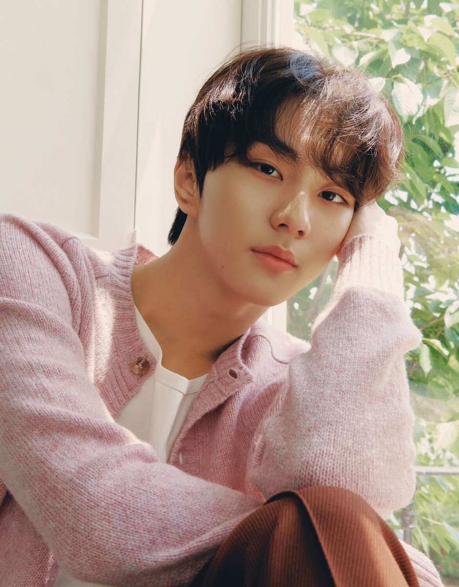 【#SPUR10月号 発売まであと7日！ #ENHYPEN 限定ショット＆取材裏話でカウントダウン⏰】とても丁寧に質問に答えてくれた #JUNGWON さん。他のメンバーが言い回しを探しているとさっと助け舟を出す姿はさすがリーダーでした！　#ENHYPEN_SPUR #シュプール10月号 lnky.jp/GlnY7SL