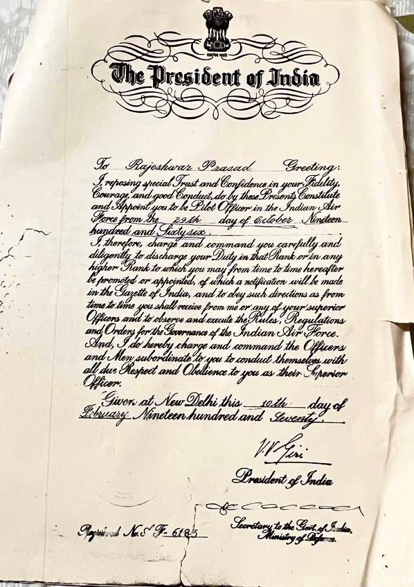 यह अपमान सिर्फ स्व. राजेश पायलट जी का नही बल्कि भारतीय सेना और उन 140करोड़ भारतीयों  का अपमान है जिन का विश्वास  भारतीय सेना पर होता है और तभी हम अपने घरों में चैन से सो पाते हैं लेकिन आज भाजपा नेता <a href="/amitmalviya/">Amit Malviya</a> ने अपनी घटिया राजनीति के लिए जो शब्द कहै है उसके लिए उसे माफी मांगनी