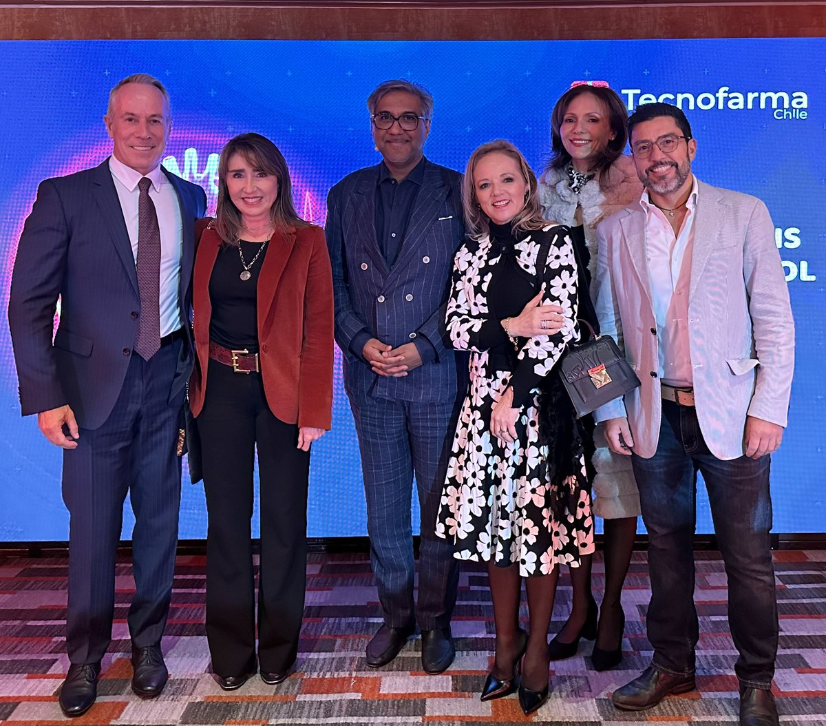 KarleziAlonso's tweet image. Excellent conference of @ProfKausikRay in expert meeting on atherosclerosis in Santiago #CVrisk #LDLc #Lp(a) #residualCVrisk sharing knowledge &amp;amp; experience @society_eas @ateros_chile @dra_adacuevas @Cammyn7 @Sochicaroficial @worldheartfed