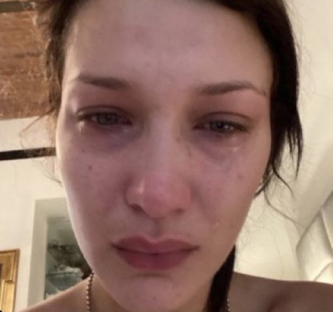 777_aleejandra's tweet photo. yo viendo los videos de Lana del rey en méxico https://t.co/oJwkCe7M6o