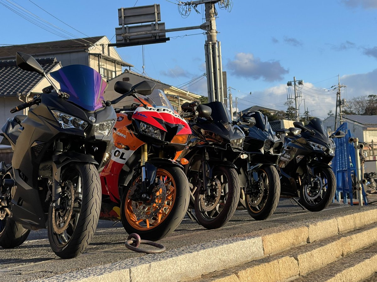 #並んでるだけで猛者感を出せ