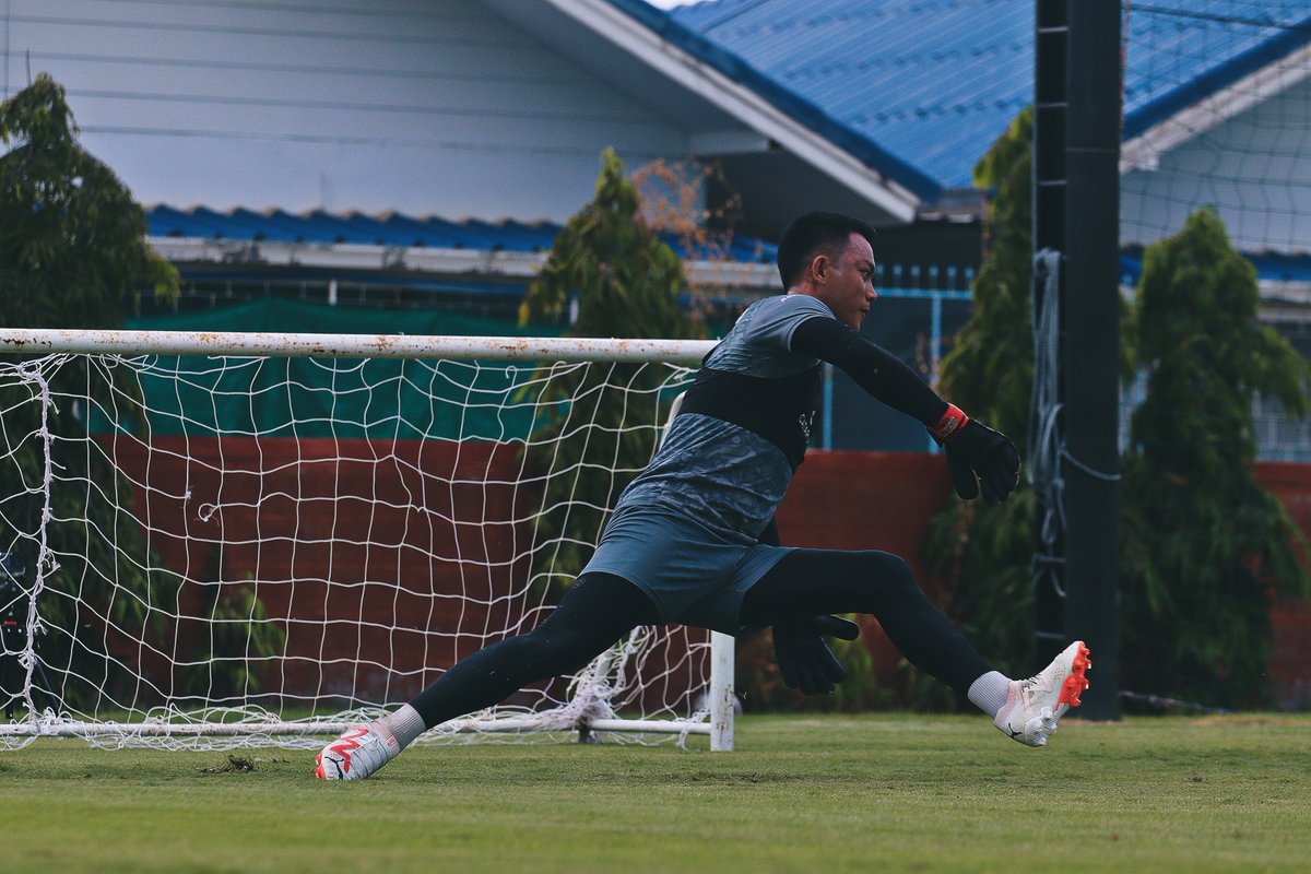 OdishaFC's tweet photo. OFC GK Union putting in the hard yards π§€π₯
#OdishaFC #AmaTeamAmaGame #KalingaWarriors #OFCTour23 #Thailand #PreSeason https://t.co/a8VGMMDfLh