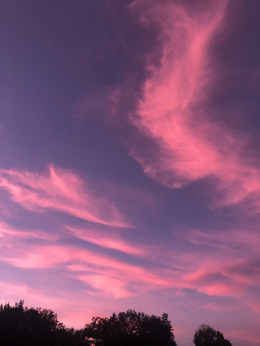 Some evening #dog walks provide stunning sky art like tonight. Snapped these 10 minutes apart in #NewWest.