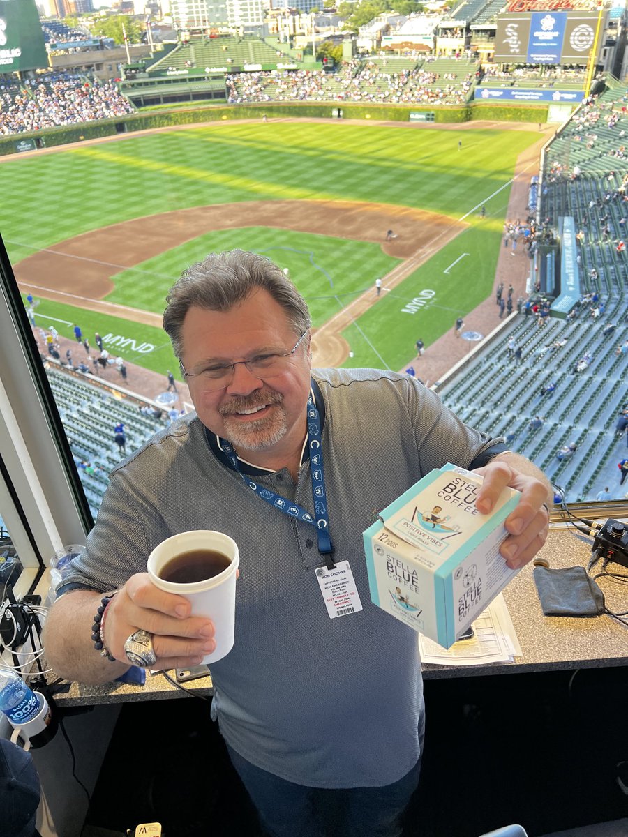 BarstoolBigCat's tweet photo. Greatest Stella Blue Endorsement possible (we may have paid for ad time during Cubs broadcasts) #CoomDawg https://t.co/KlBVPtoe55