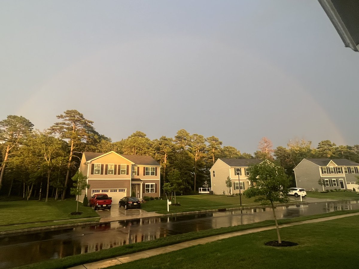 It’s hard to see, but a rainbow has appeared in Mays Landing while thunder continues rolling through the neighborhood. @ACPressMartucci