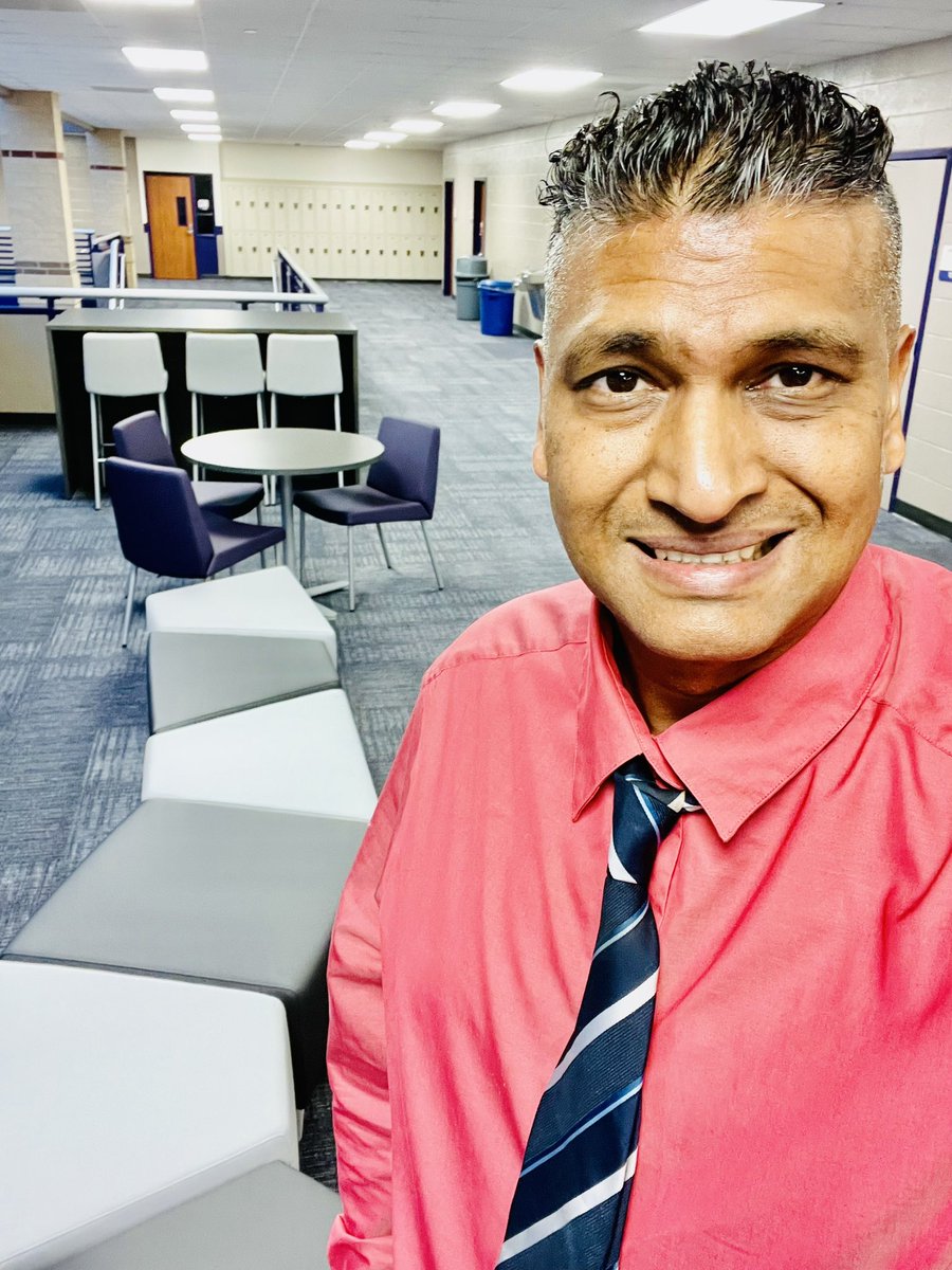 rnglobalgroup's tweet photo. I so excited for the first day of school tomorrow!  The new furniture looks absolutely amazing, such a modern contemporary design with ergonomic features and purple hues, varied shapes and arrangements.  I wish all students and faculty a prosperous academic year! https://t.co/jMaRNitosU