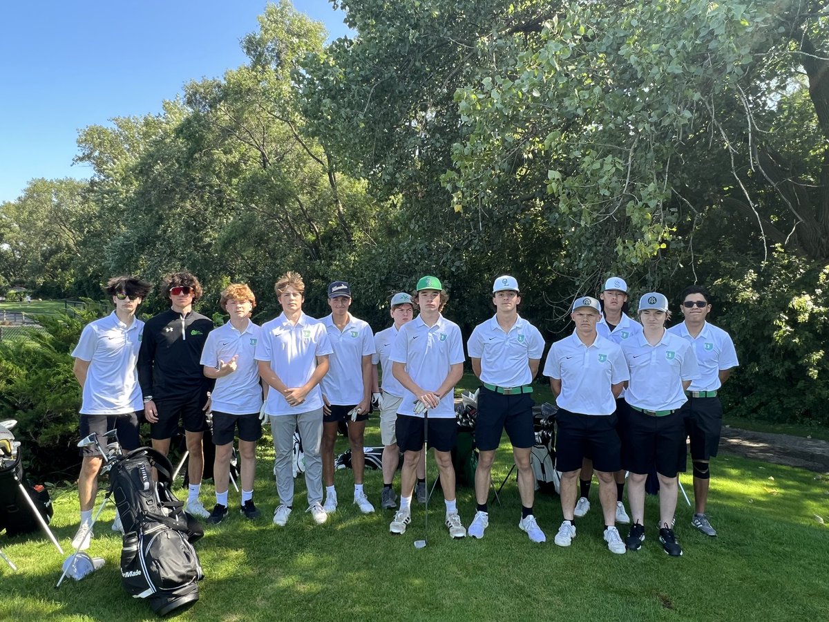 OakLawnGolf's tweet photo. Varsity &amp; JV both get the match victory over Richards. Great shots by both Oak Lawn and Richards players. Varsity was led by low scorer Jake Canvin with a 34. #olchspride https://t.co/O04tinvN02