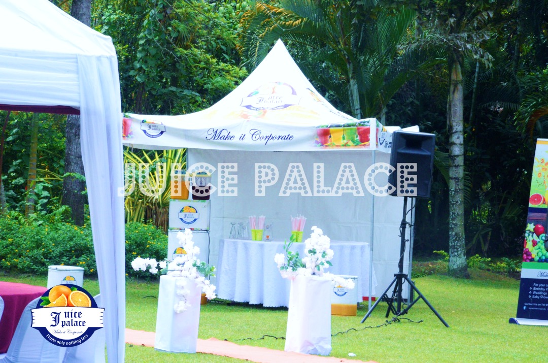 JuicePalaceug's tweet photo. Organic Fresh fruit products save your people from dietary challenges and that`s why our business is fruits only nothing less.
#ReligiousEvents #freshjuice #juicepalaceuganda #depalacecoffee #mikoloug #eventsplanning #palaceroyalushers #events #business #people https://t.co/aHqAQvQzvS