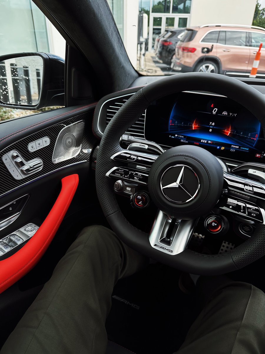 JoeW6_'s tweet image. The refreshed 2024 GLE63S Coupe, this one in Alpine Grey // Classic Red