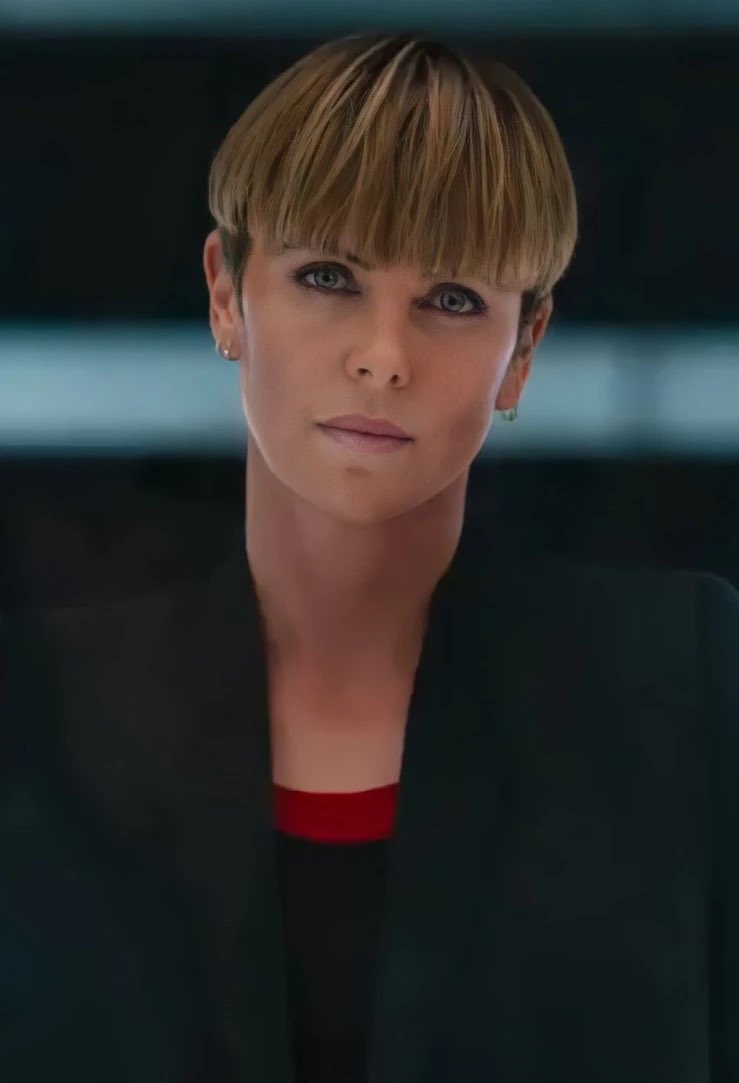 BaileyCarlin's tweet photo. This is absolutely the worst haircut anyone has ever had https://t.co/eKwA0SqzVS