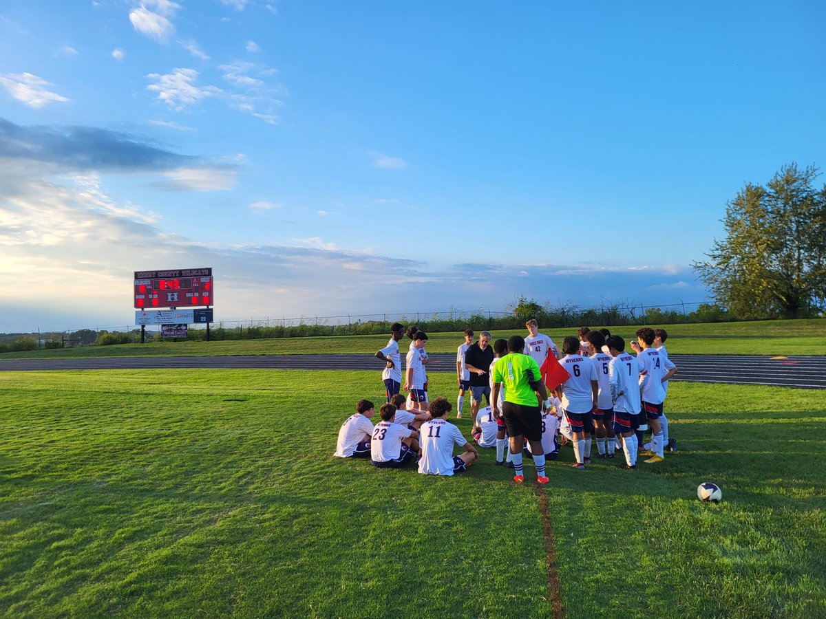 Halftime in Henry County...2-0 Wyverns...Watt &amp; Catalon w goals #HardWorkWorks #WyvernPride