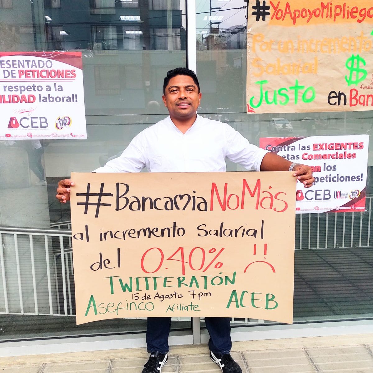 acebnacional's tweet photo. #BancamiaNoMás  los trabajadores rechazamos la oferta de incremento salarial del 0,40 % @FMBBVA @cutcolombia @uniamericas @guimaffeo @RitaBerlofa @AcebStaMta @fabioariascut @ENSColombia https://t.co/jPgh2JQ3i0
