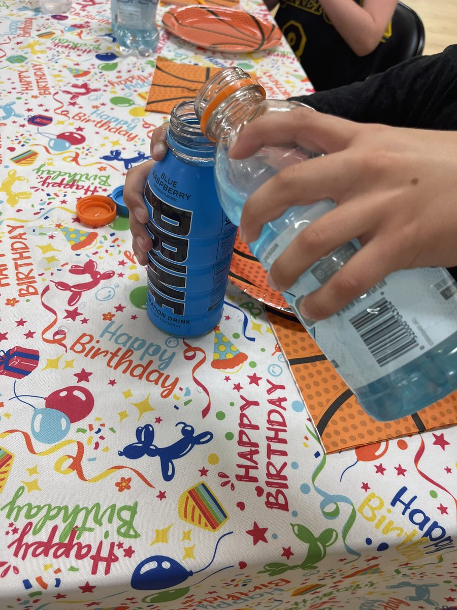 Darren Rovell tweet media