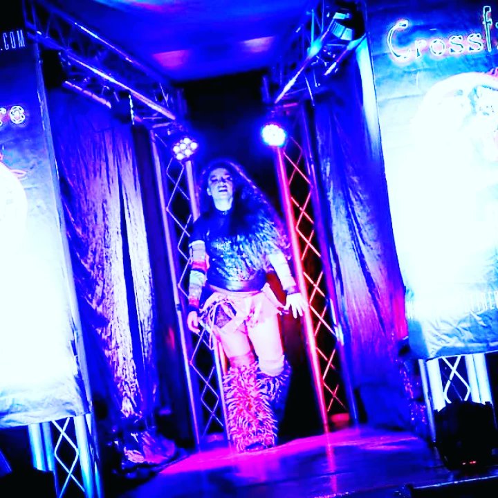 My debut at <a href="/CrossfireCanada/">Crossfire Wrestling</a>... can't wait to be back 💪
#wrestling #prowrestling #womenswrestling #debut #illbeback #luchadora #luchafemenina #lamejordelomejor