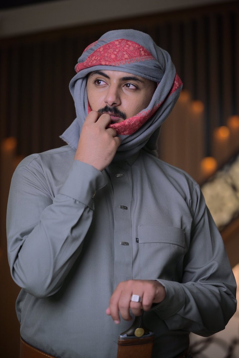 aseelh093's tweet photo. هياااا السلام عليكم 
قالو يمكن اوقع رئيس الجمهويه الذماريه
تقولو صدق 🤔 https://t.co/Fr3qK3KmNf