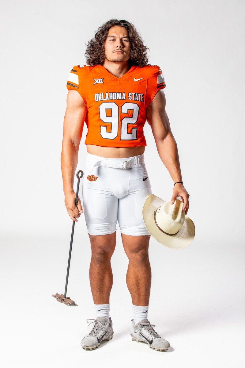 LatuNathan's tweet photo. this year's for everyone who helped me get to where i'm at today, i won't disappoint 🧡 https://t.co/PAupt0IlNB