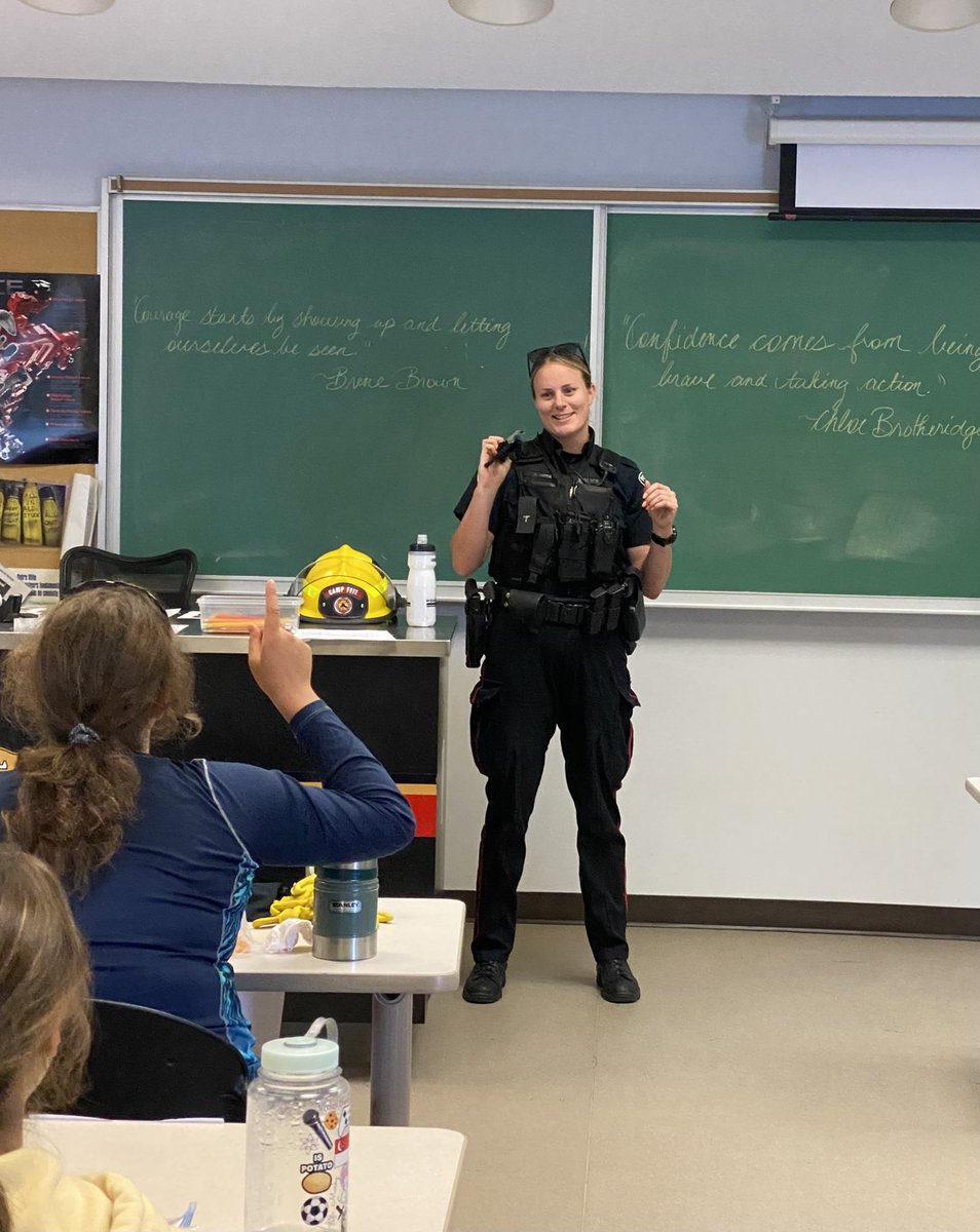Today’s guest speaker - Constable Amanda Smith with Ottawa Police Services. Thanks for joining us!! #CampFFIT2023 #TeamWork