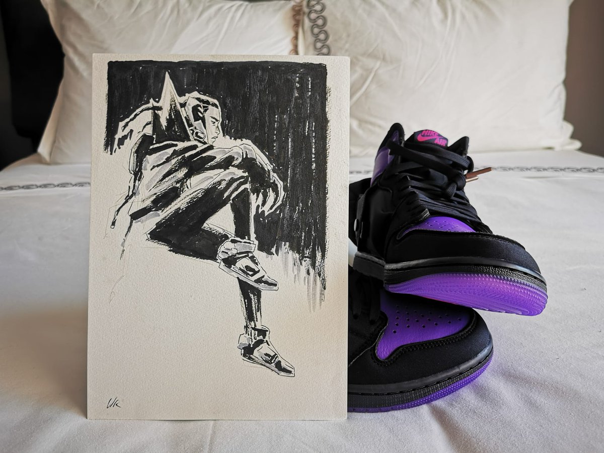 FG_Artist's tweet image. tysm to the amazing @wyntonred for the incredible drawing man, you're insane🙏🙏 and thanks to @SonyAnimation for the other gifts, including the Earth 42 Prowlers shoes!!!🤯🤯 

#AcrossTheSpiderVerse